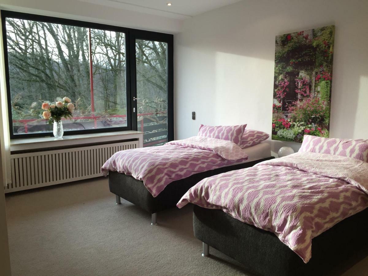 Villa Am Huelser Berg Naehe Duesseldorf เครเฟลด์ ภายนอก รูปภาพ