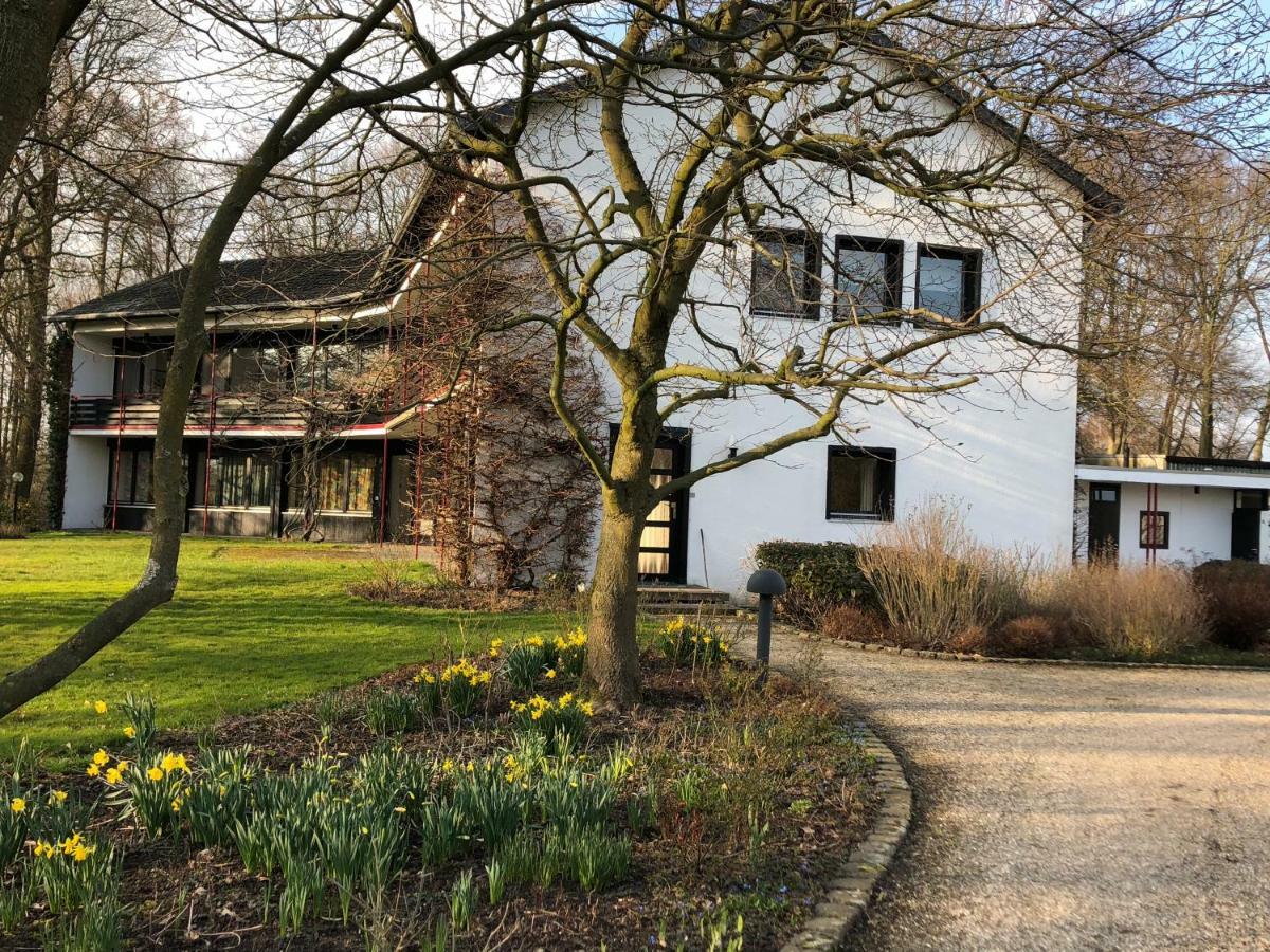 Villa Am Huelser Berg Naehe Duesseldorf เครเฟลด์ ภายนอก รูปภาพ