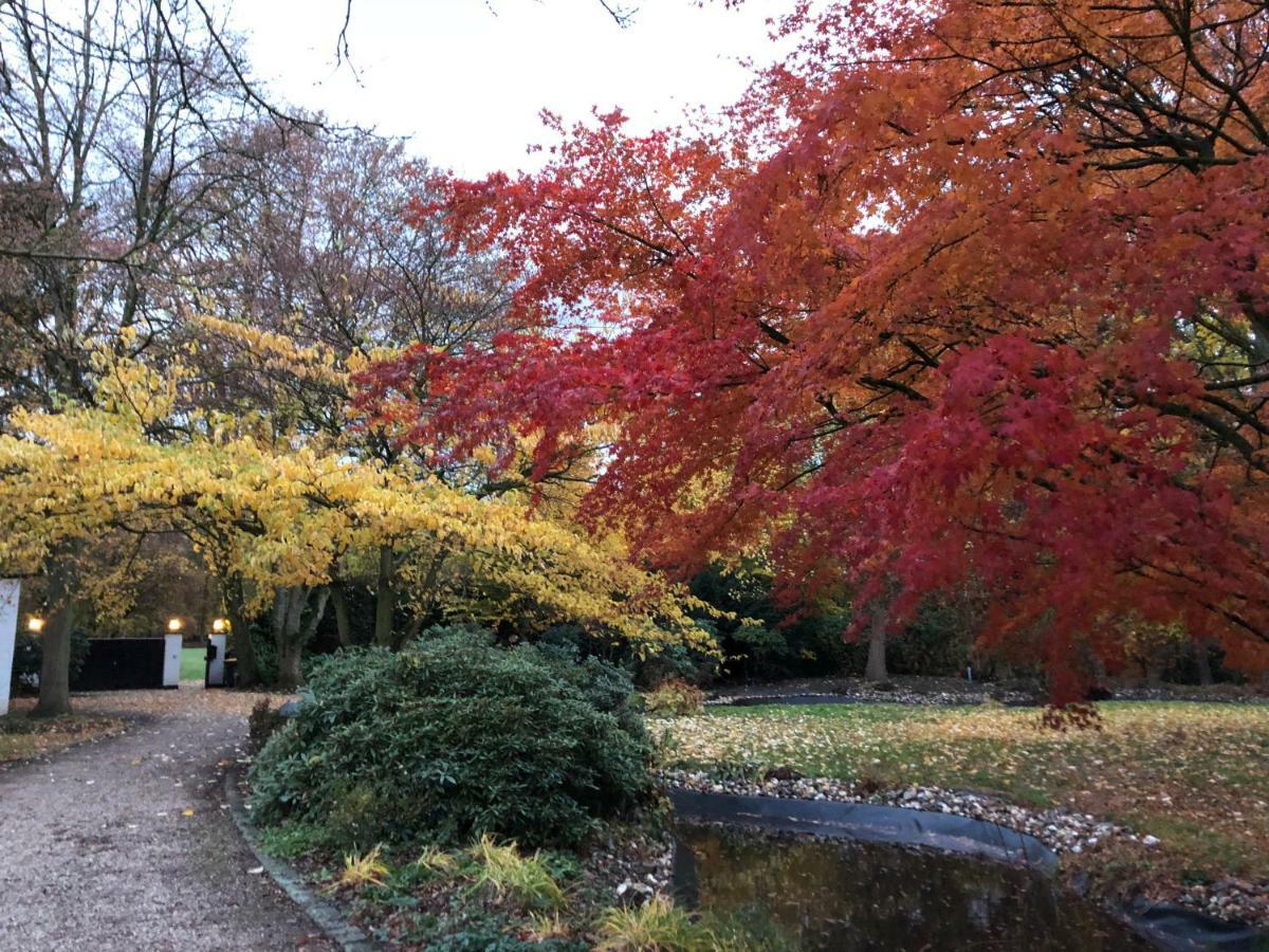 Villa Am Huelser Berg Naehe Duesseldorf เครเฟลด์ ภายนอก รูปภาพ